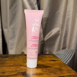 🥇 B173 - CAKE Vanilla & Cream Hand Cream 57g